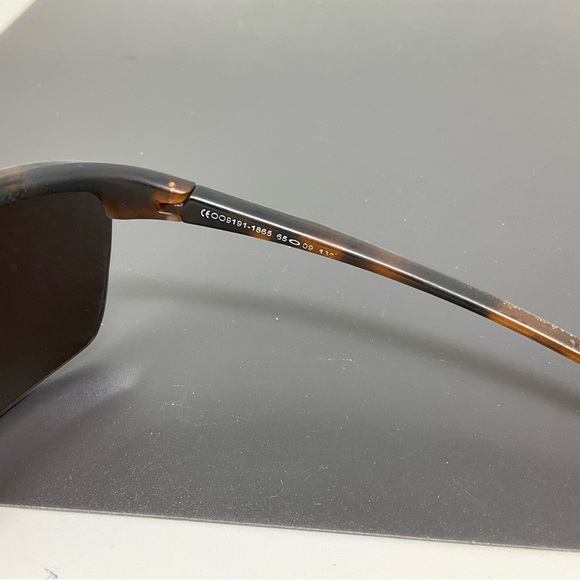 Oakley Accessories - Oakley Unstoppable for parts or restore OO9191-1865 tortoise